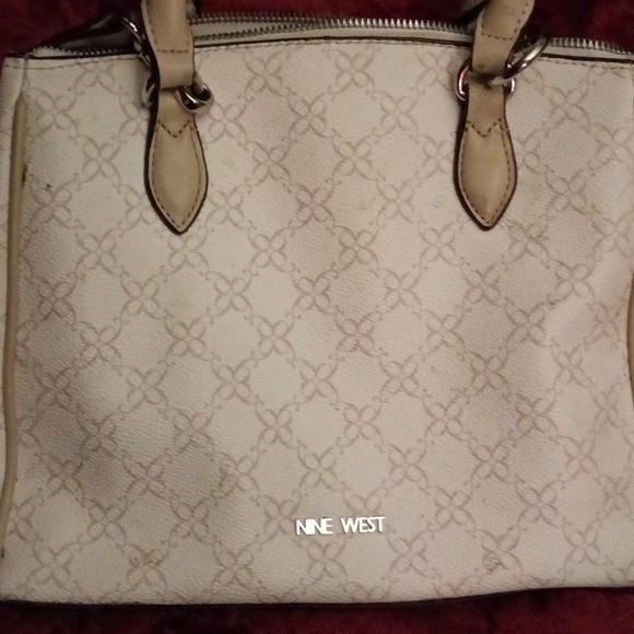 Purse - Picture 2 of 3